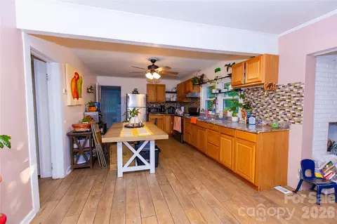 Kitchen - 2287 Us 70 Hwy, Morganton, NC 28655 photo 1 of 4