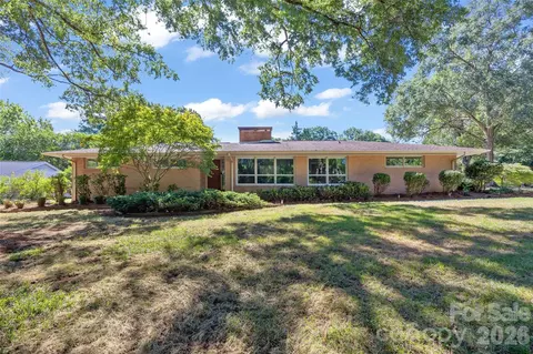 933 Coulwood Dr, Charlotte, NC 28214