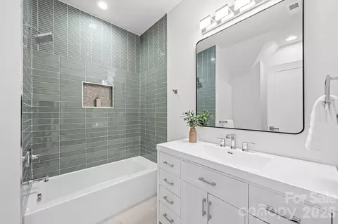 Bath - 3210 Sherman Dr, Lancaster, SC 29720 photo 5 of 6