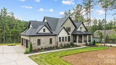 Exterior - 3210 Sherman Dr, Lancaster, SC 29720 photo 2 of 4