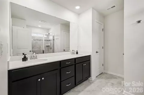 Entry Way - 1571 Loggerhead Dr, Lancaster, SC 29720 photo 3 of 5