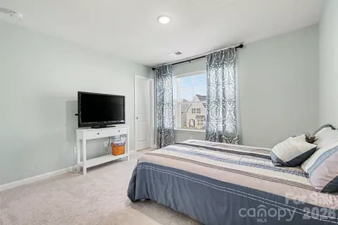 Bedroom - 1571 Loggerhead Dr, Lancaster, SC 29720 photo 3 of 4