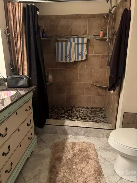 Bath - 49 Ramsey Rd, Marshall, NC 28753 photo 3 of 5