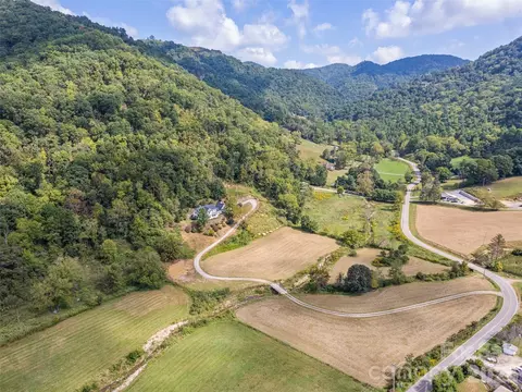 3827 Liner Creek Rd, Clyde, NC 28721 photo 9