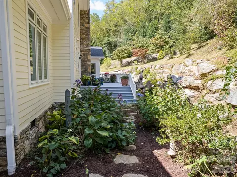 3827 Liner Creek Rd, Clyde, NC 28721 photo 6