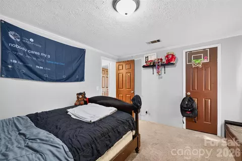 Bedroom - 455 Hubbard Rd, Hickory, NC 28601 photo 2 of 3