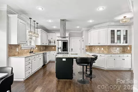 Kitchen - 6671 Fox Ridge Cir, Davidson, NC 28036 photo 1 of 7
