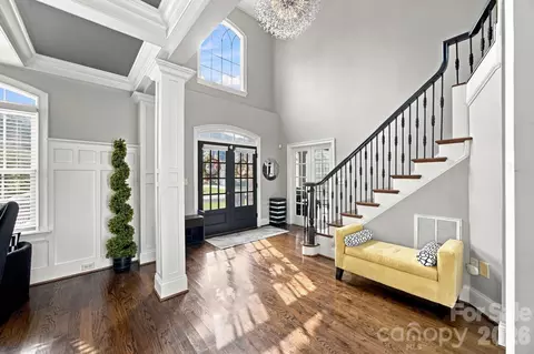 Entry Way - 6671 Fox Ridge Cir, Davidson, NC 28036 photo 4 of 7