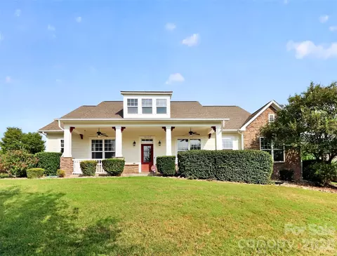 10605 Coronet Ct, Harrisburg, NC 28075
