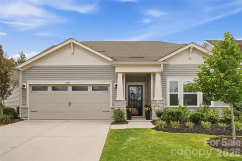 9053 Myrna Dr, Gastonia, NC 28056