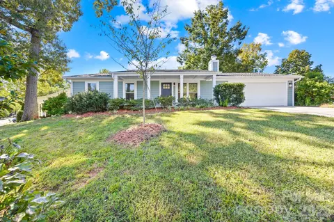 4900 Cricklewood Ln, Charlotte, NC 28212