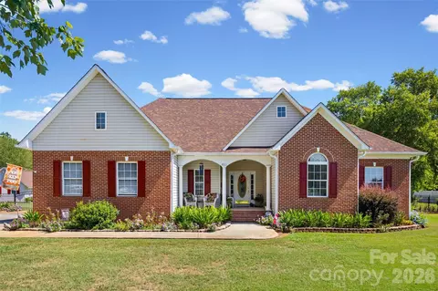 4913 Carillon Ct, York, SC 29745