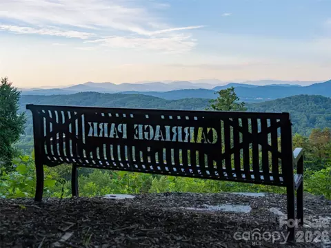 42 Deep Valley Ln, Hendersonville, NC 28791