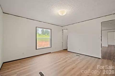 Bedroom - 2913 Conner Cir, Morganton, NC 28655 photo 5 of 6