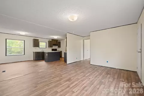 Living - 2913 Conner Cir, Morganton, NC 28655 photo 4 of 4