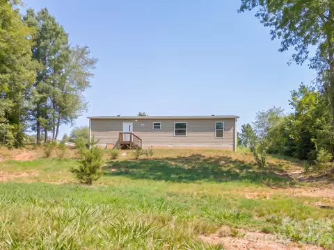 Exterior - 2913 Conner Cir, Morganton, NC 28655 photo 1 of 2