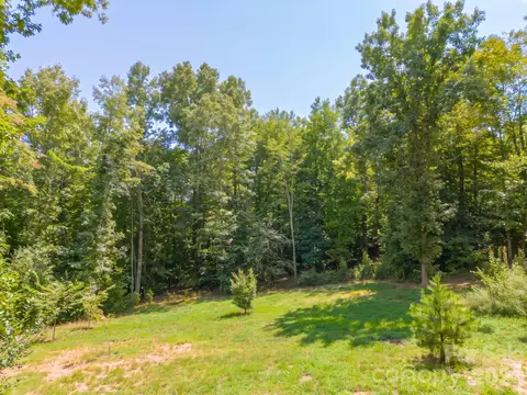 Exterior - 2913 Conner Cir, Morganton, NC 28655 photo 2 of 2