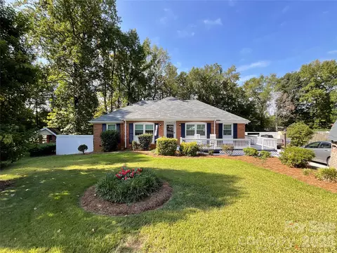 6507 Paleface Pl, Charlotte, NC 28214