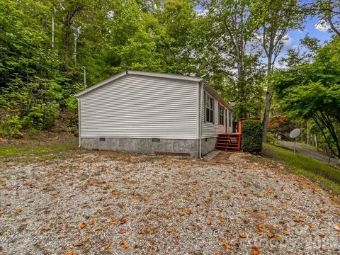 Exterior - 2271 Gouges Creek Rd, Spruce Pine, NC 28777 photo 3 of 6