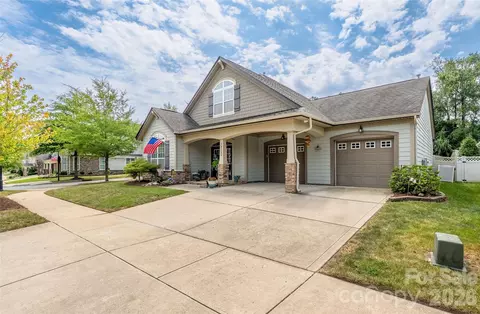 10328 Drake Hill Dr, Huntersville, NC 28078