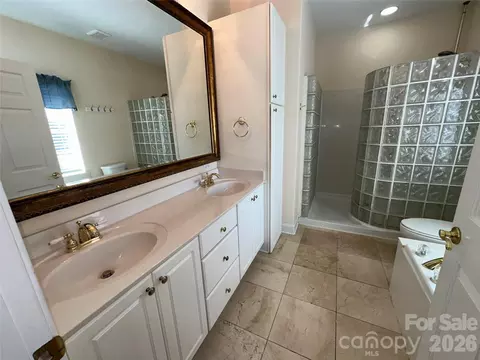 Bath - 7672 Maple Bluff Ln, Concord, NC 28025 photo 1 of 4