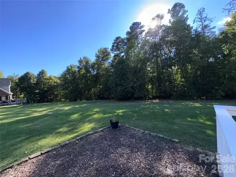 Exterior - 7672 Maple Bluff Ln, Concord, NC 28025 photo 6 of 12