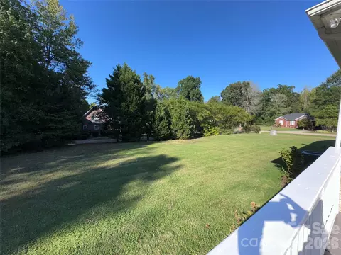 Exterior - 7672 Maple Bluff Ln, Concord, NC 28025 photo 9 of 12