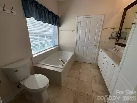 Bath - 7672 Maple Bluff Ln, Concord, NC 28025 photo 2 of 4