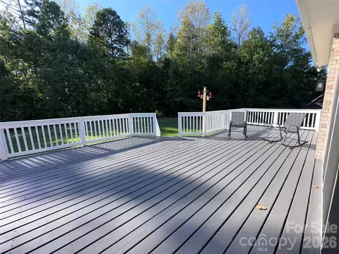 Exterior - 7672 Maple Bluff Ln, Concord, NC 28025 photo 2 of 12