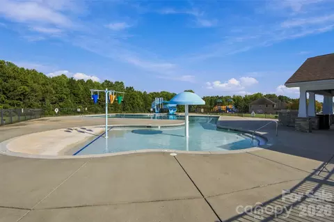 Exterior - 7337 Adirondack Dr, Denver, NC 28037 photo 5 of 5