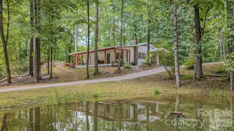 633 Kingdom Pl, Zirconia, NC 28790