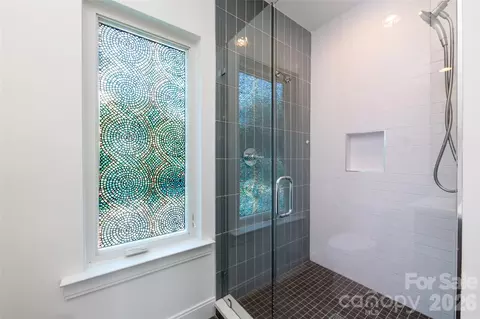Bath - 232 Flint St, Charlotte, NC 28216 photo 3 of 5