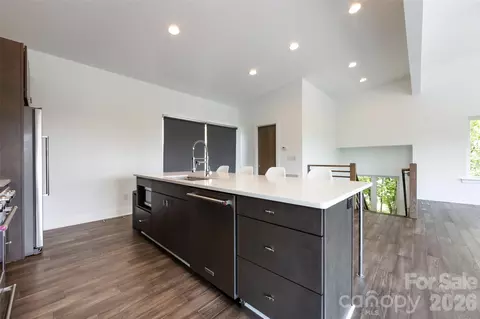 Kitchen - 232 Flint St, Charlotte, NC 28216 photo 2 of 5