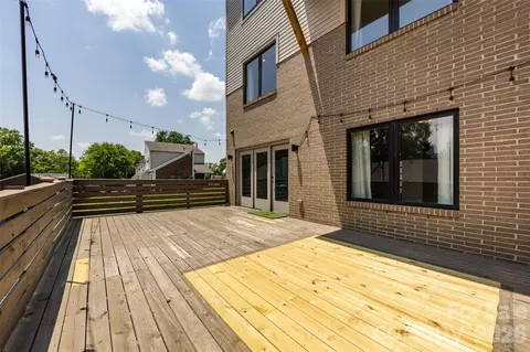 Exterior - 232 Flint St, Charlotte, NC 28216 photo 2 of 6