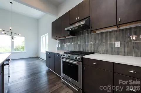 Kitchen - 232 Flint St, Charlotte, NC 28216 photo 4 of 5