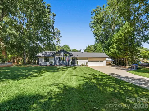 201 Wood Duck Loop, Mooresville, NC 28117