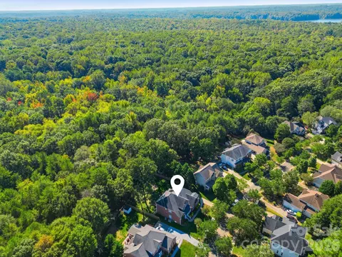 11646 Red Falcon Ct, Huntersville, NC 28078