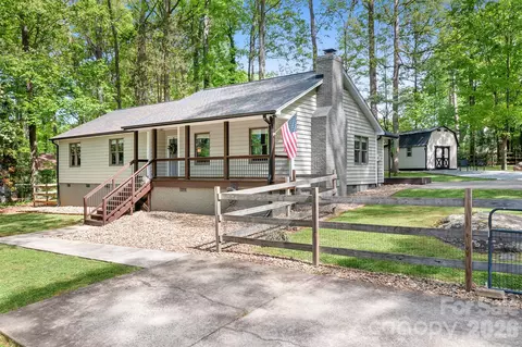 204 Nottingham Dr, Huntersville, NC 28078