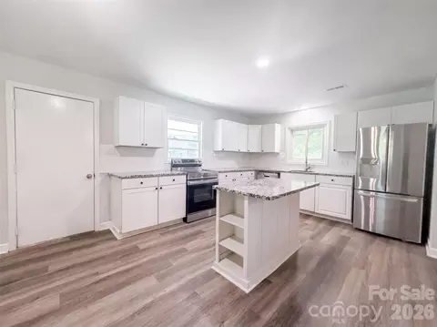 Kitchen - 131 Highland Point Ave, Harmony, NC 28634 photo 1 of 1