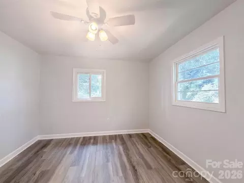 Bedroom - 131 Highland Point Ave, Harmony, NC 28634 photo 4 of 4