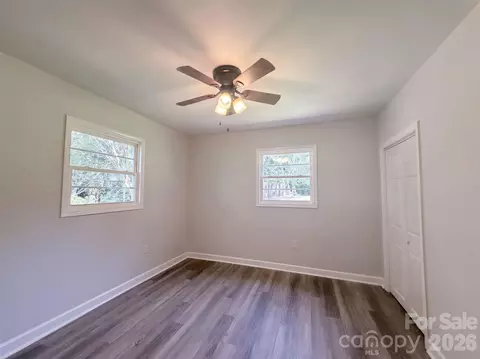 Bedroom - 131 Highland Point Ave, Harmony, NC 28634 photo 2 of 4