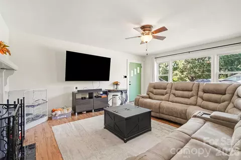 Living - 2000 Clay St, Kannapolis, NC 28083 photo 3 of 4