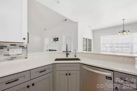 Kitchen - 4353 Pine Harbor Dr, Denver, NC 28037 photo 5 of 6