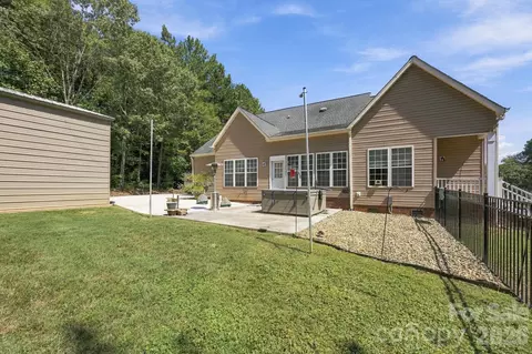 Exterior - 4353 Pine Harbor Dr, Denver, NC 28037 photo 2 of 2