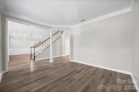 Living - 322 Lorraine Rd, Fort Mill, SC 29708 photo 2 of 7