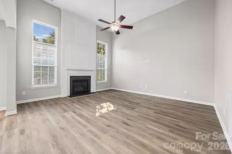 Living - 322 Lorraine Rd, Fort Mill, SC 29708 photo 4 of 7