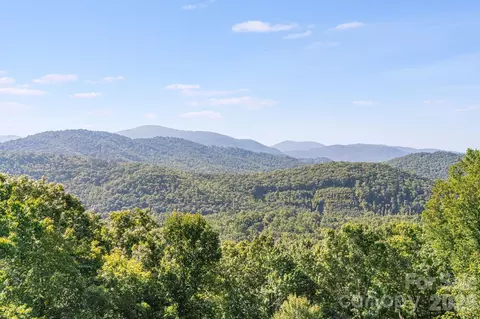 107 Copperhead Cv, Fairview, NC 28730 photo 1
