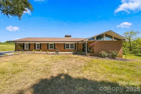 4286 Hall Dairy Rd, Claremont, NC 28610