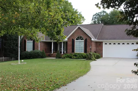 1697 Old Mill Rd, Lincolnton, NC 28092