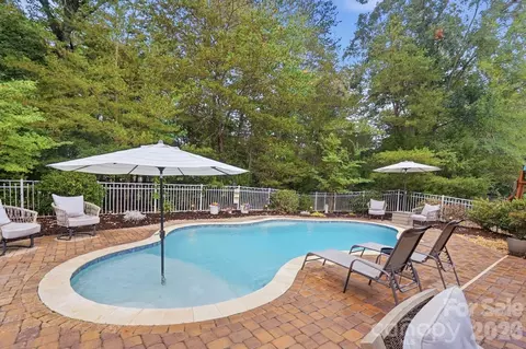 2669 Southern Trace Dr, Waxhaw, NC 28173
